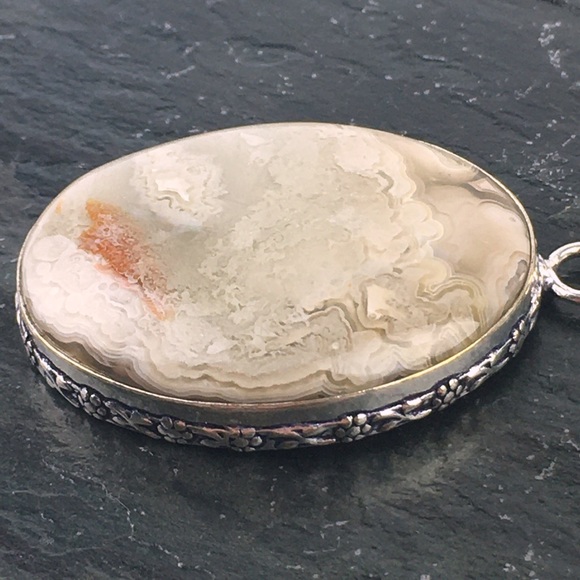 Crazy Lace Agate Stone Pendant Necklace - Picture 4 of 10